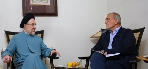 پیام خاتمی به پزشکیان: کم‌هزینه‌ترین و مؤثرترین مسیر برون‌رفت از بحران را بیابید
