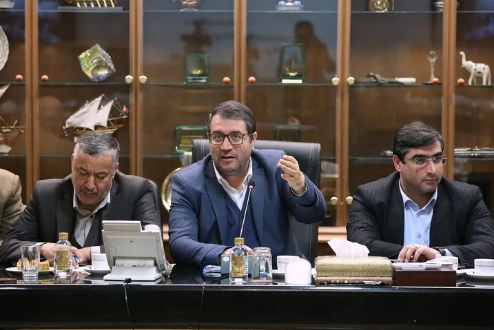  کاهش قاچاق پوشاک به کشور/ ضرورت تامین نیاز بازار پوشاک در ایام پایانی سال