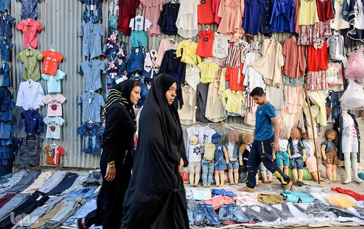 گرانی ۶۰ درصدی پوشاک نسبت به سال ۹۹ / خبری از شوق خرید لباس شب عید در مردم نیست