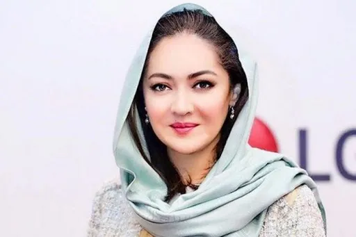 پیاده روی نیکی کریمی با کلاه + عکس