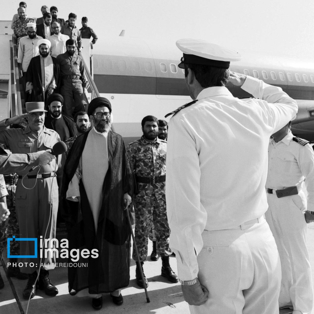 آیت‌الله خامنه‌ای و حسن روحانی