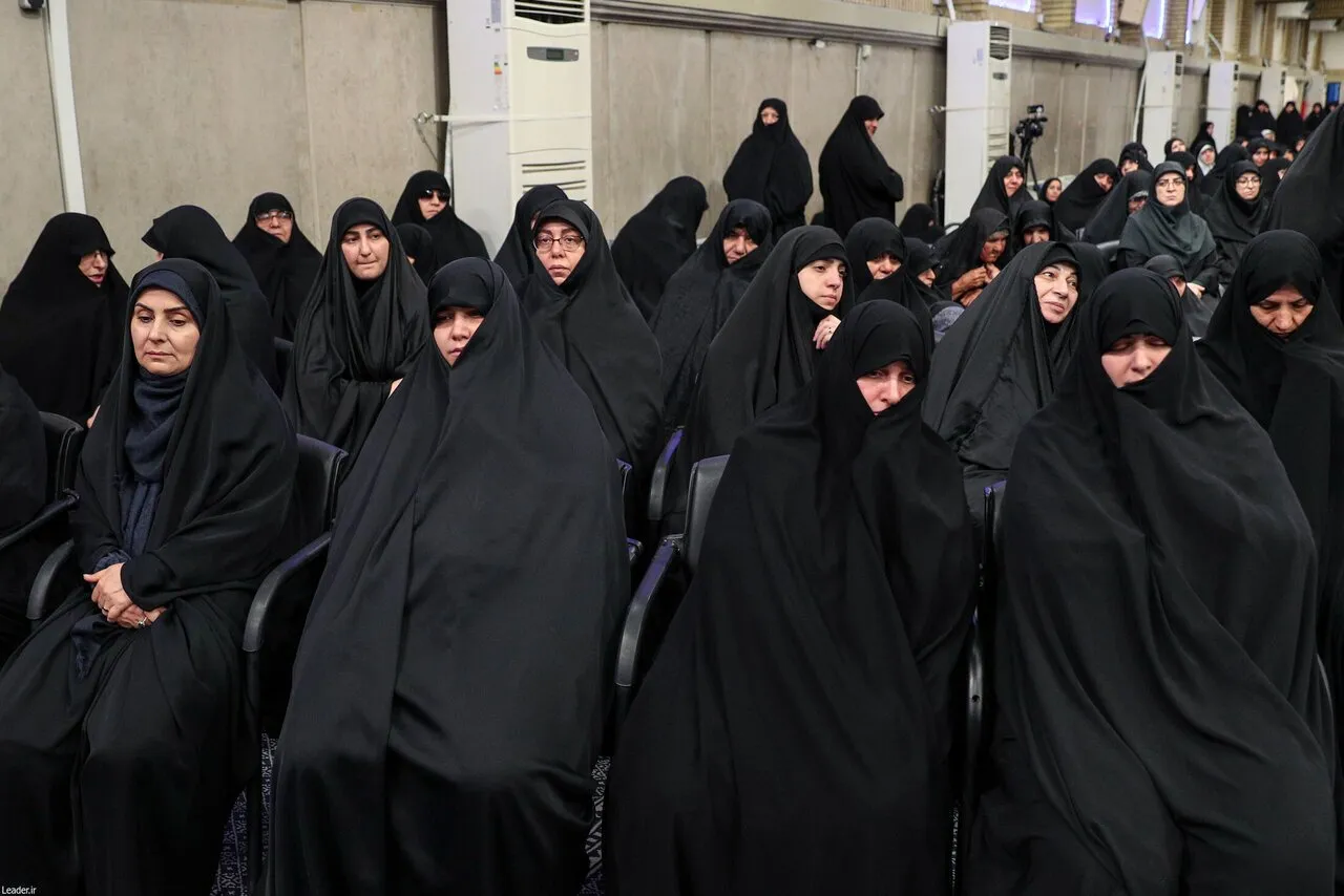 عکسی از جمیله علم الهدی در بیت رهبری