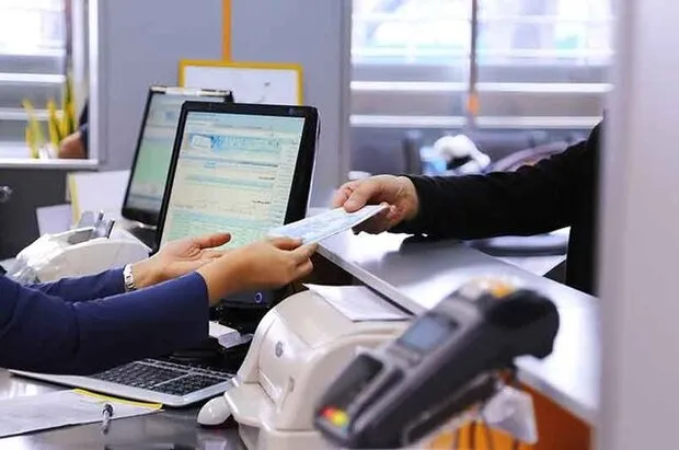 پرونده واگذاری اموال بانک‌ها در کما