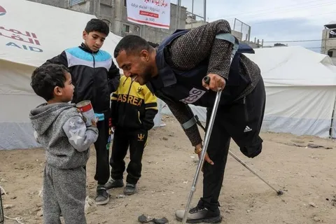 خبرنگاری که با وجود قطع پا در غزه کارش را رها نکرد