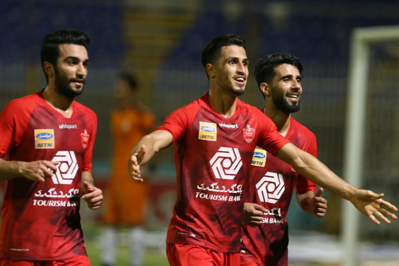 بوسه بَر جام؛ تاریخ‌سازی پرسپولیس با پوکر قهرمانی