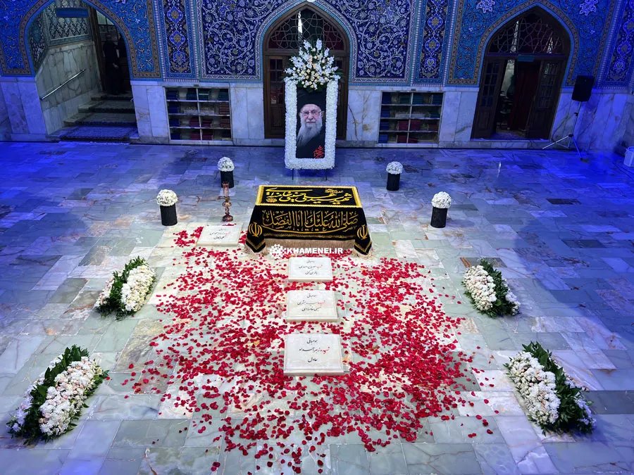 قبر رهبر شهید