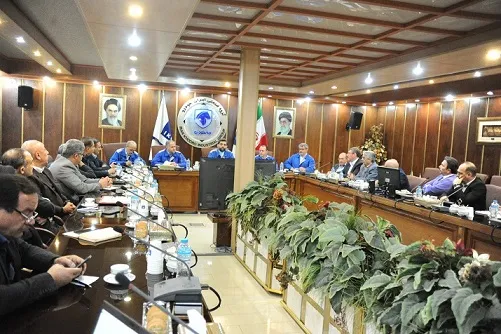 نبرد نابرابر صادرکنندگان در جبهه جنگ اقتصادی با رقبا/ صادرات غیر نفتی ۴۲ میلیارد دلاری یک معجزه است