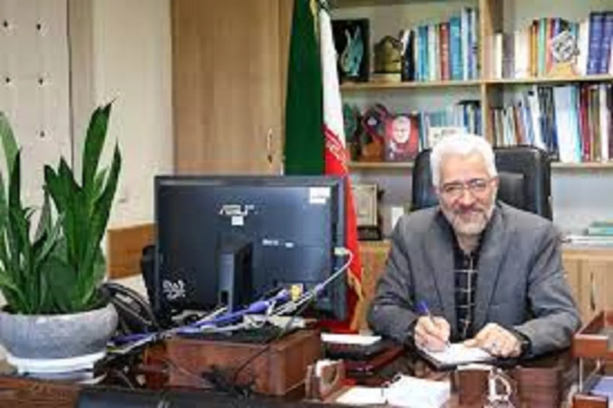 فیلم/ واکنش معاون فرهنگی دانشجویی دانشگاه فردوسی به هو شدن از سوی دانشجویان معترض