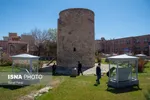 اواخر اسفند ۱۳۹۹ وضعیت شهر ارومیه نارنجی گزارش شده بود که این عامل باعث ممنوعیت سفر به این شهر در دوران سفر های نوروزی سال ۱۴۰۰ شد اما با این حال روند رو به رشد مبتلایان به کووید ۱۹ در این شهر موجب شده تا این شهر در هفته دوم فروردین در لیست شهر های قرمز کرونایی قرار بگیرد.