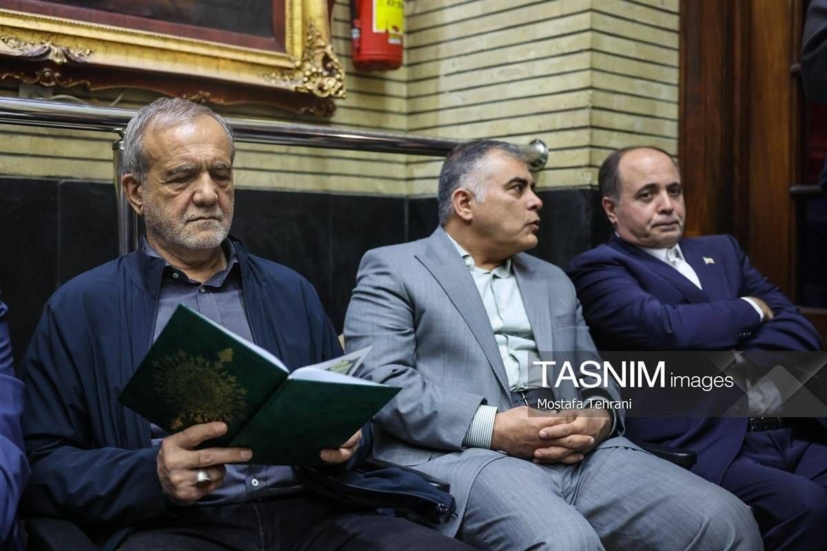 محسن پاک‌نژاد