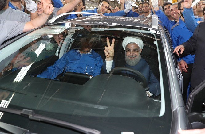 روحانی در ایران خودرو