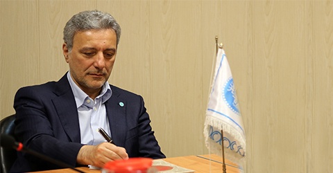 محمود نیلی احمدآبادی
