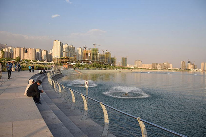 دریاچه تهران