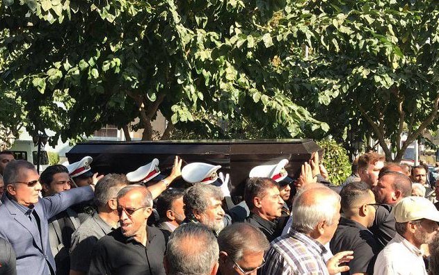 تشییع پیکر کاشانی